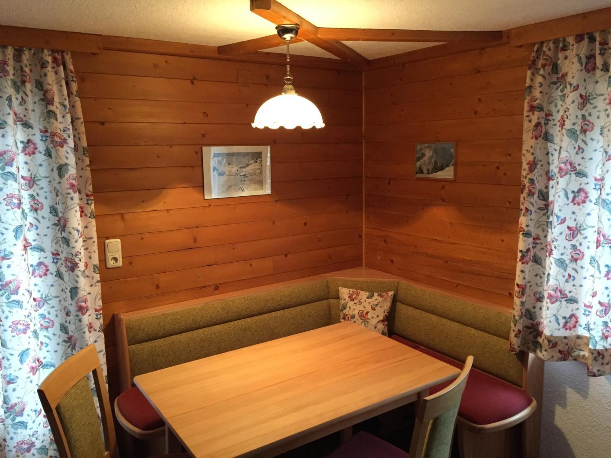 Haus Steissbach Apartamento Sankt Anton am Arlberg Exterior foto